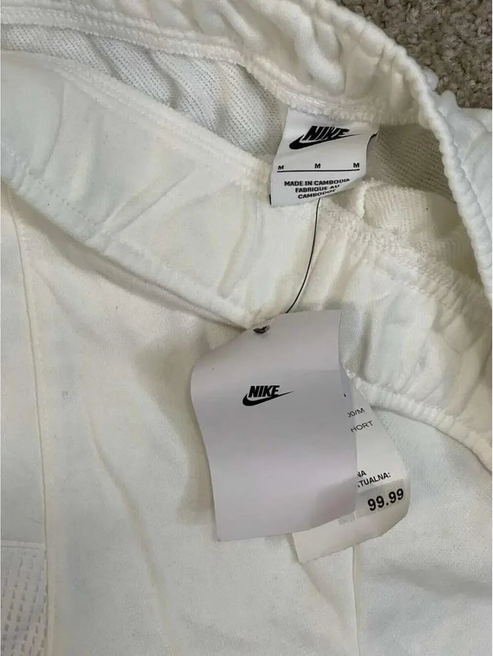 New NIKE‎ Sportswear Essential High Rise Fleece Shorts White Women's M ( 100$)